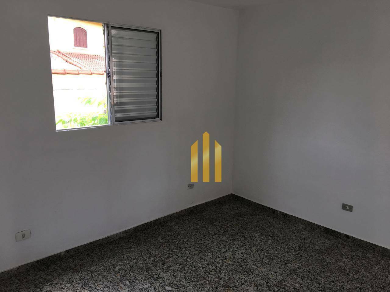 Casa para alugar com 1 quarto, 55m² - Foto 6