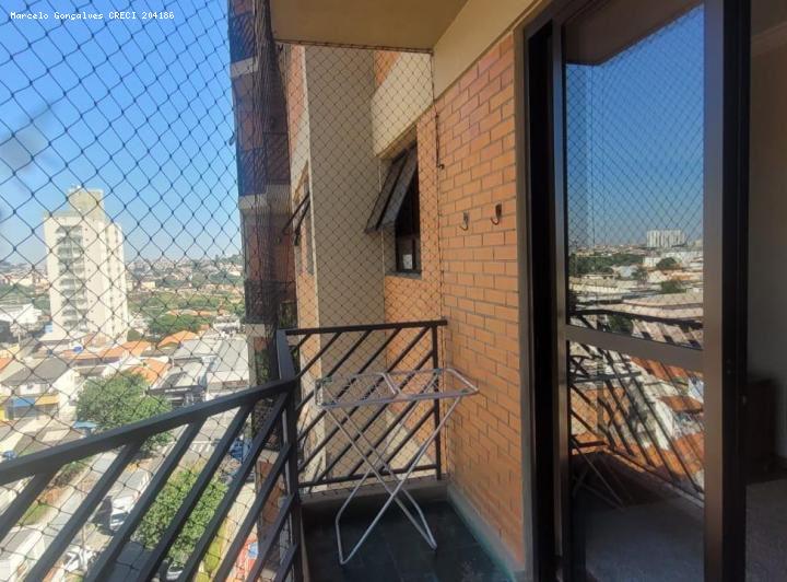 Apartamento à venda com 2 quartos, 61m² - Foto 2