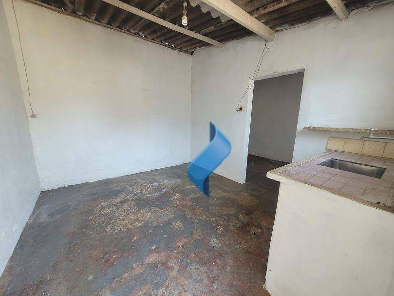 Casa para alugar com 2 quartos, 150m² - Foto 28