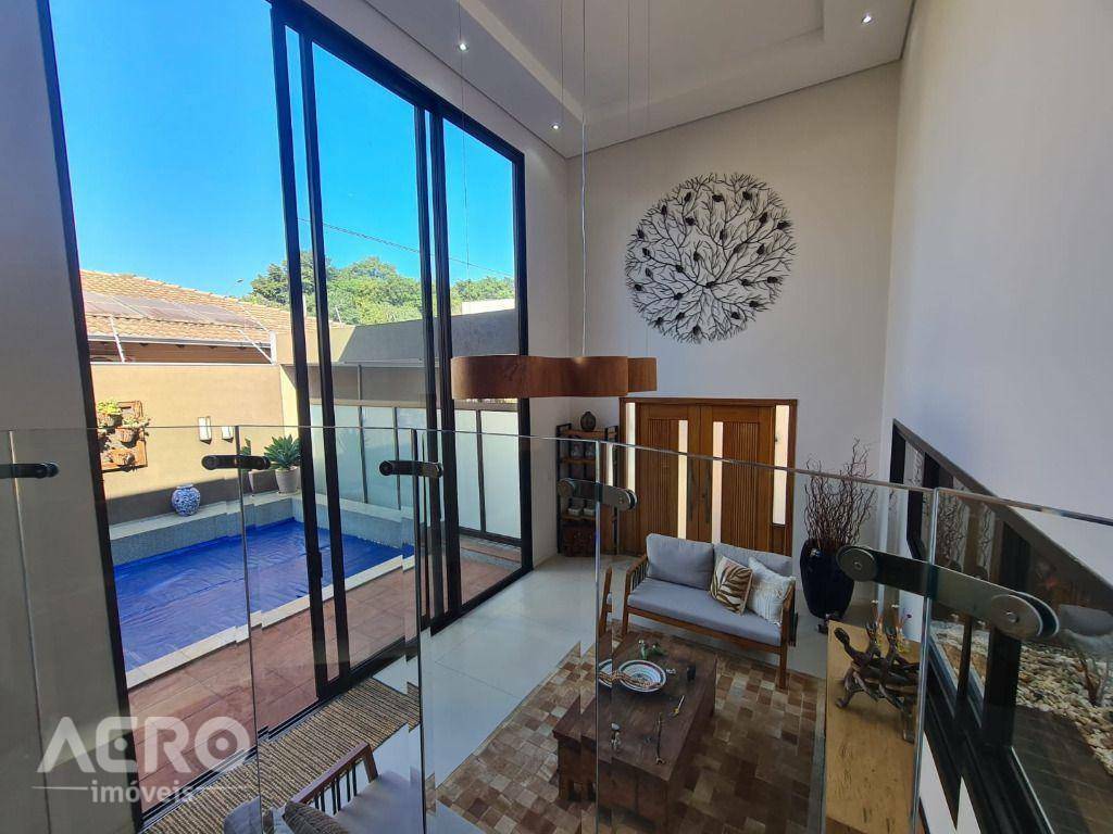 Casa de Condomínio à venda com 3 quartos, 232m² - Foto 4