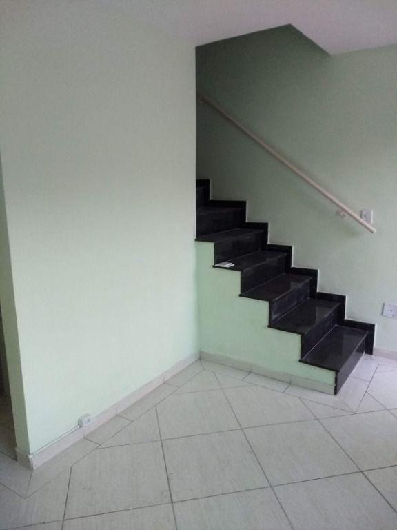 Sobrado à venda com 2 quartos, 70m² - Foto 4