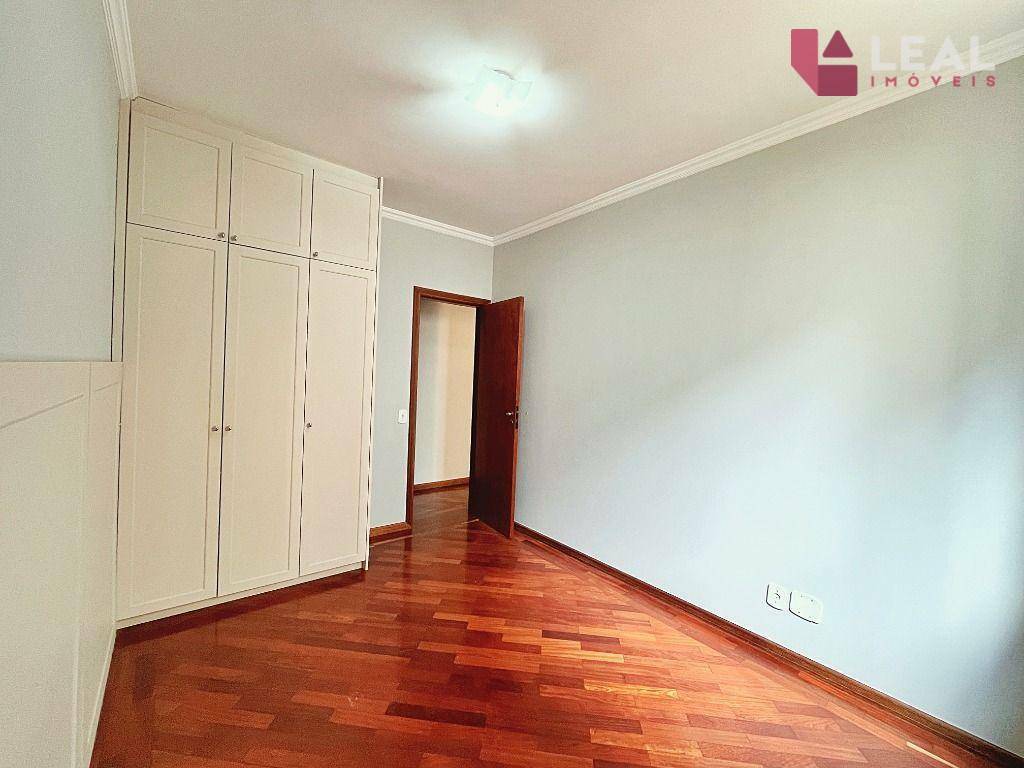 Apartamento à venda com 3 quartos, 223m² - Foto 32