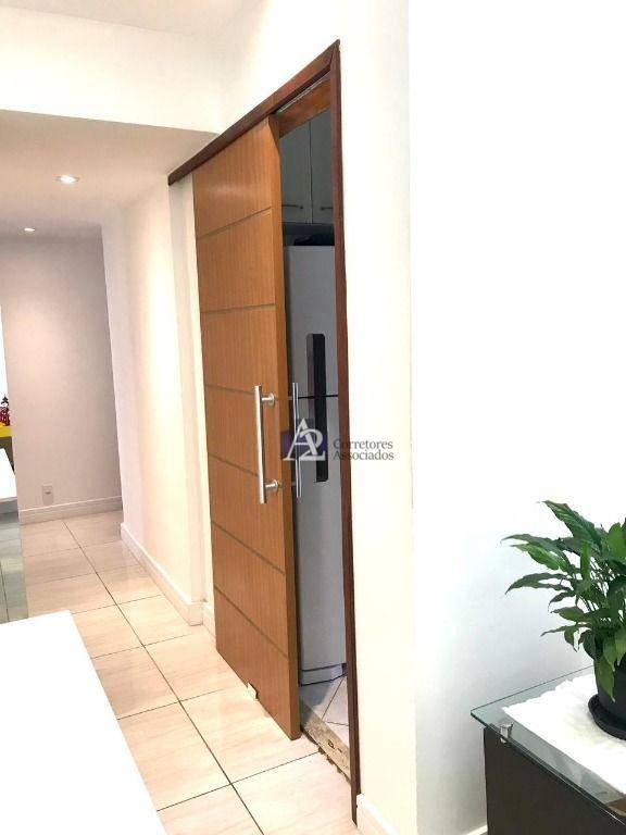 Apartamento à venda com 3 quartos, 70m² - Foto 21