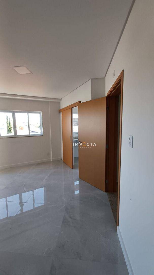 Apartamento à venda com 3 quartos, 120m² - Foto 3