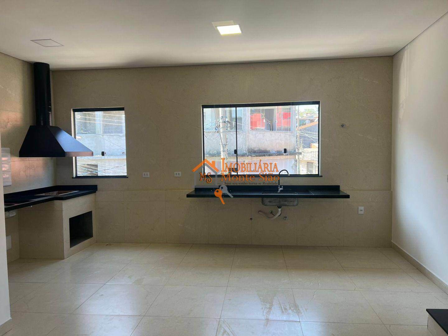 Casa para alugar com 2 quartos, 70m² - Foto 3