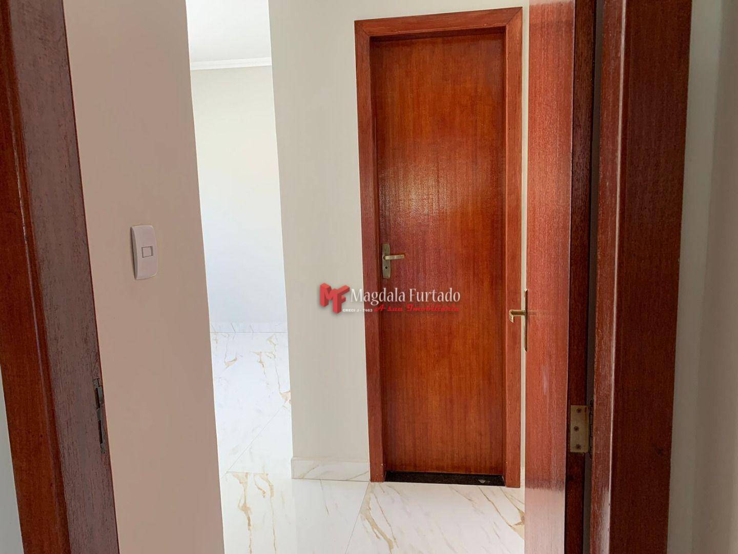 Casa à venda com 2 quartos, 105m² - Foto 9