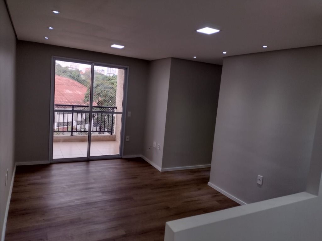 Apartamento à venda com 3 quartos, 65m² - Foto 2