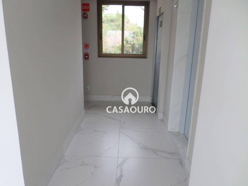 Apartamento à venda com 4 quartos, 186m² - Foto 17