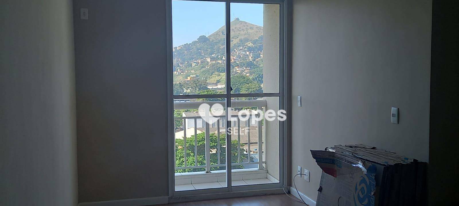 Apartamento à venda com 3 quartos, 63m² - Foto 2