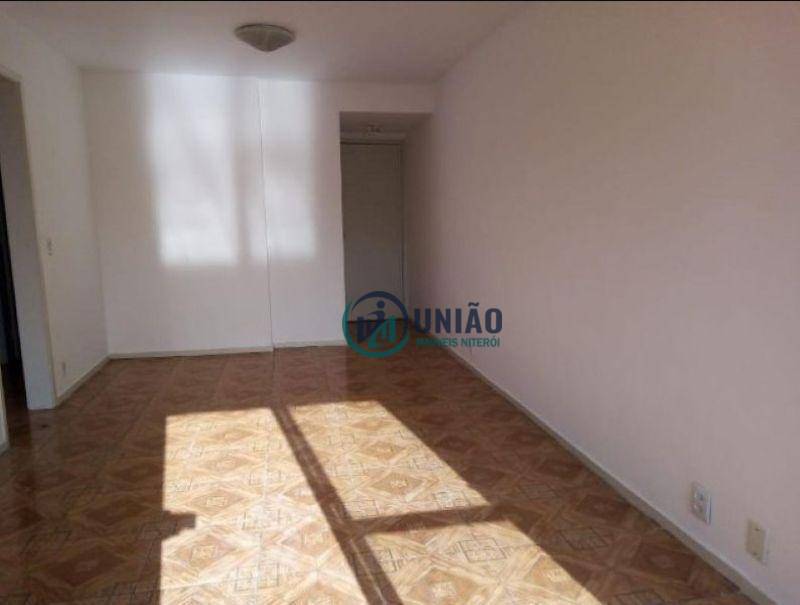 Apartamento à venda com 2 quartos, 71m² - Foto 2