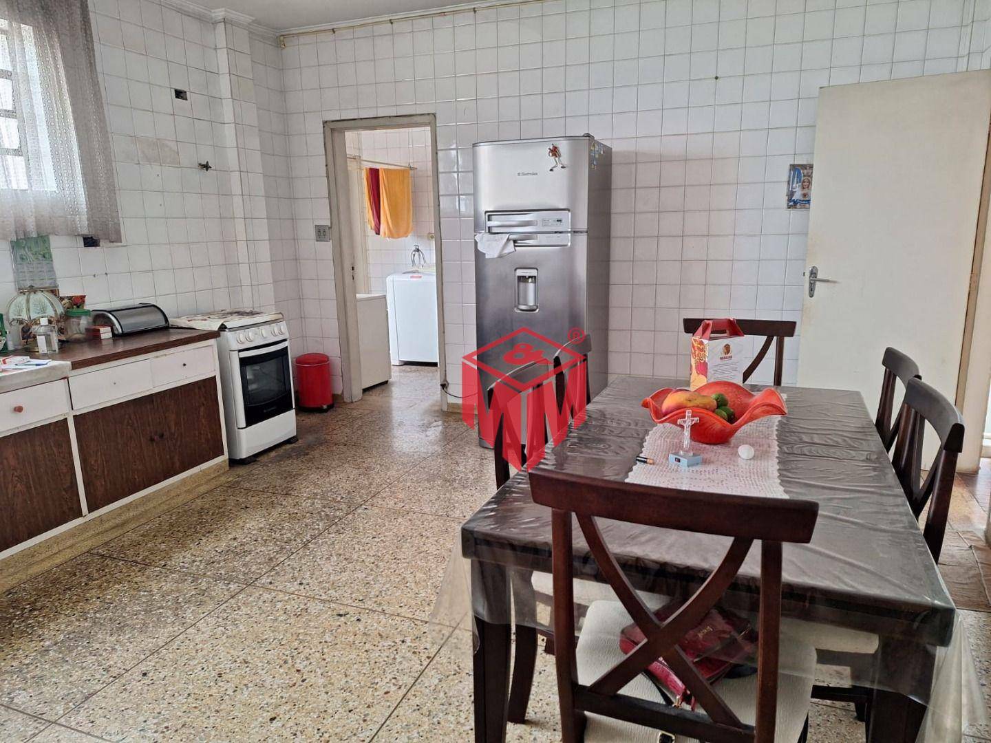 Apartamento à venda com 3 quartos, 185m² - Foto 9