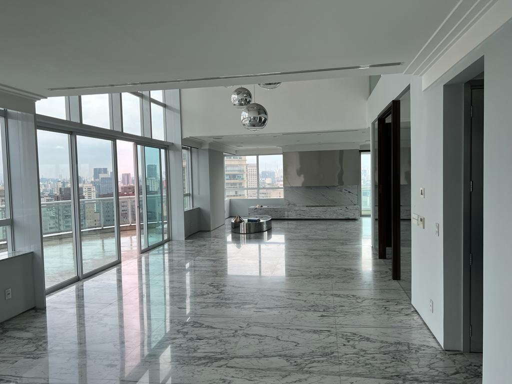 Apartamento à venda com 4 quartos, 733m² - Foto 1