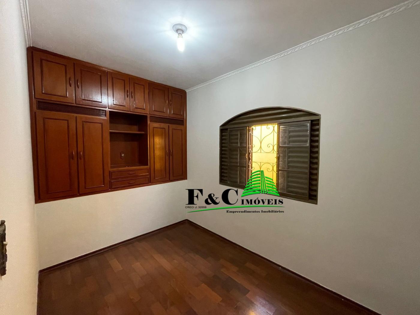 Casa à venda com 3 quartos, 200m² - Foto 13