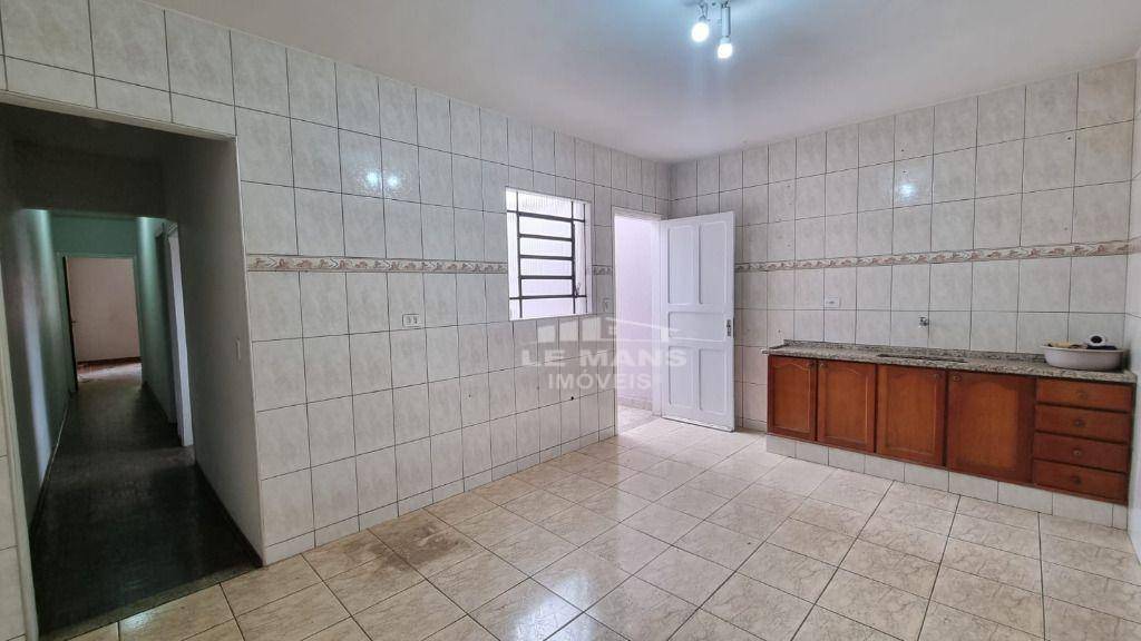 Casa à venda com 2 quartos, 107m² - Foto 1