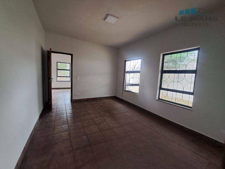 Casa para alugar com 2 quartos, 168m² - Foto 6