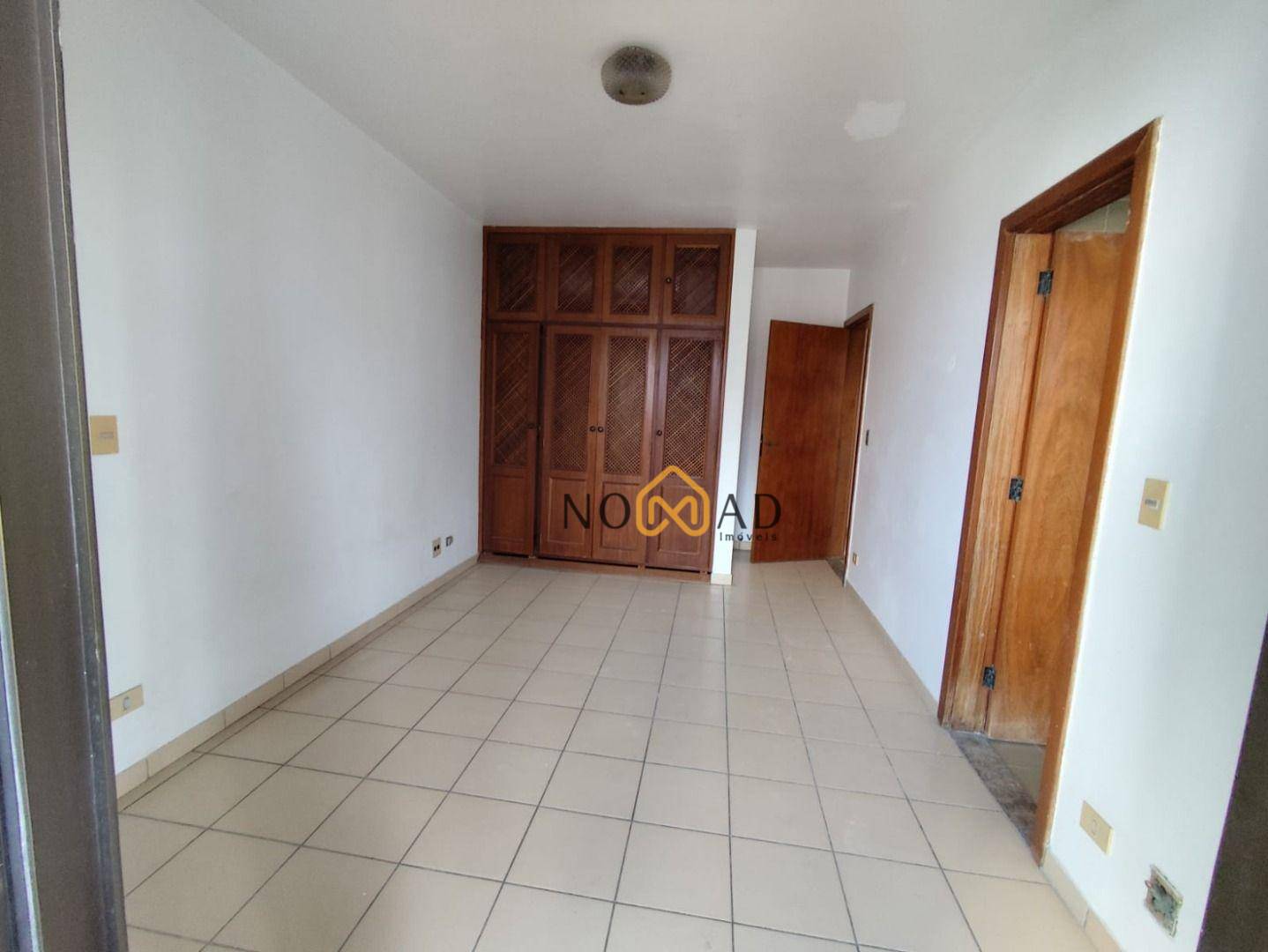 Apartamento à venda com 4 quartos, 195m² - Foto 13