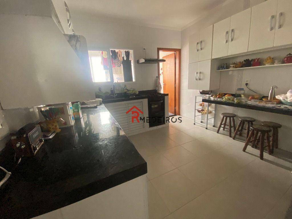 Apartamento à venda com 3 quartos, 146m² - Foto 19