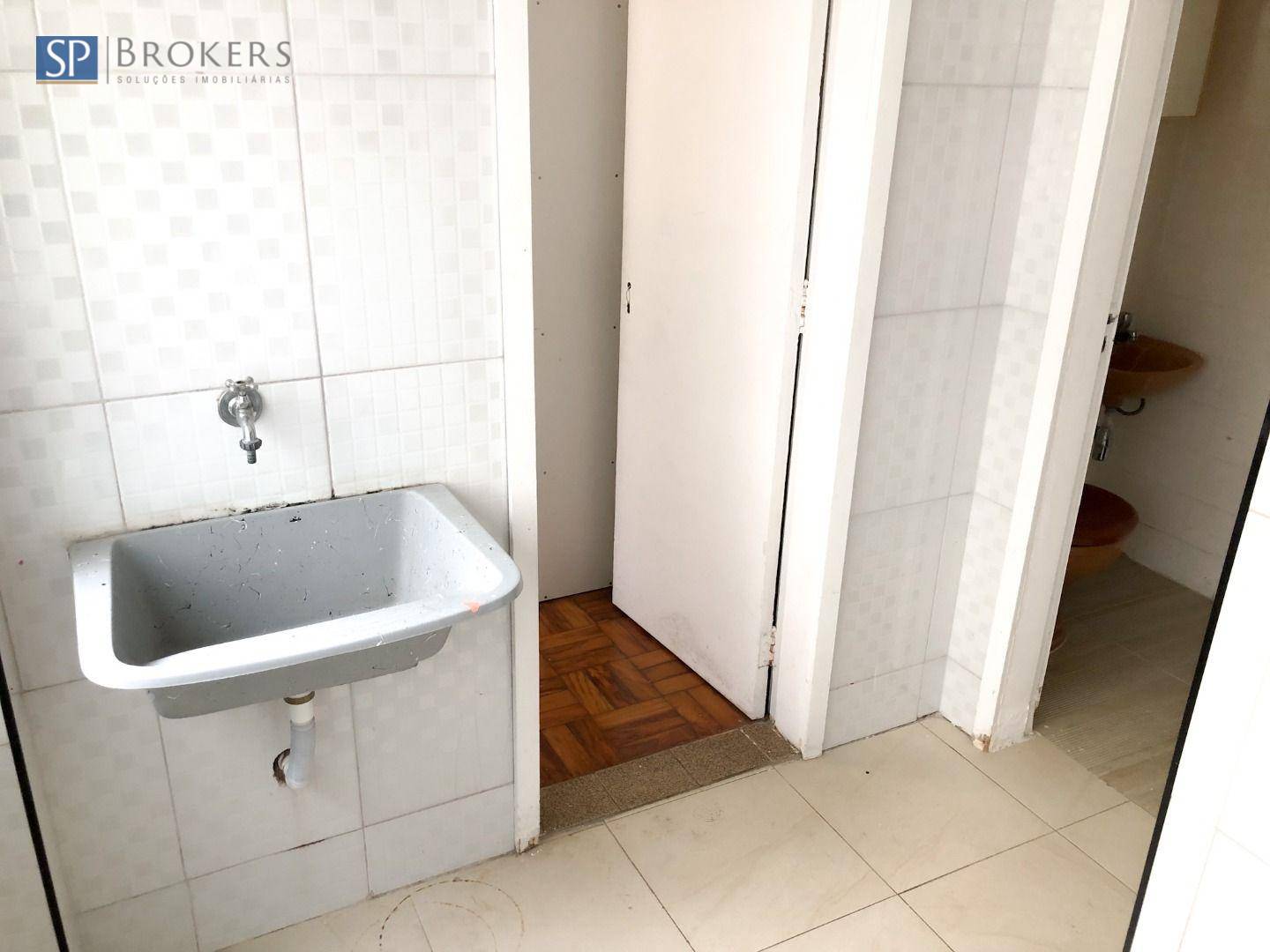 Apartamento para alugar com 3 quartos, 238m² - Foto 17