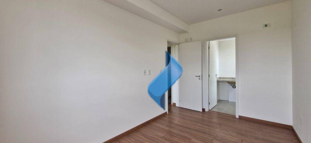 Apartamento à venda com 2 quartos, 62m² - Foto 17