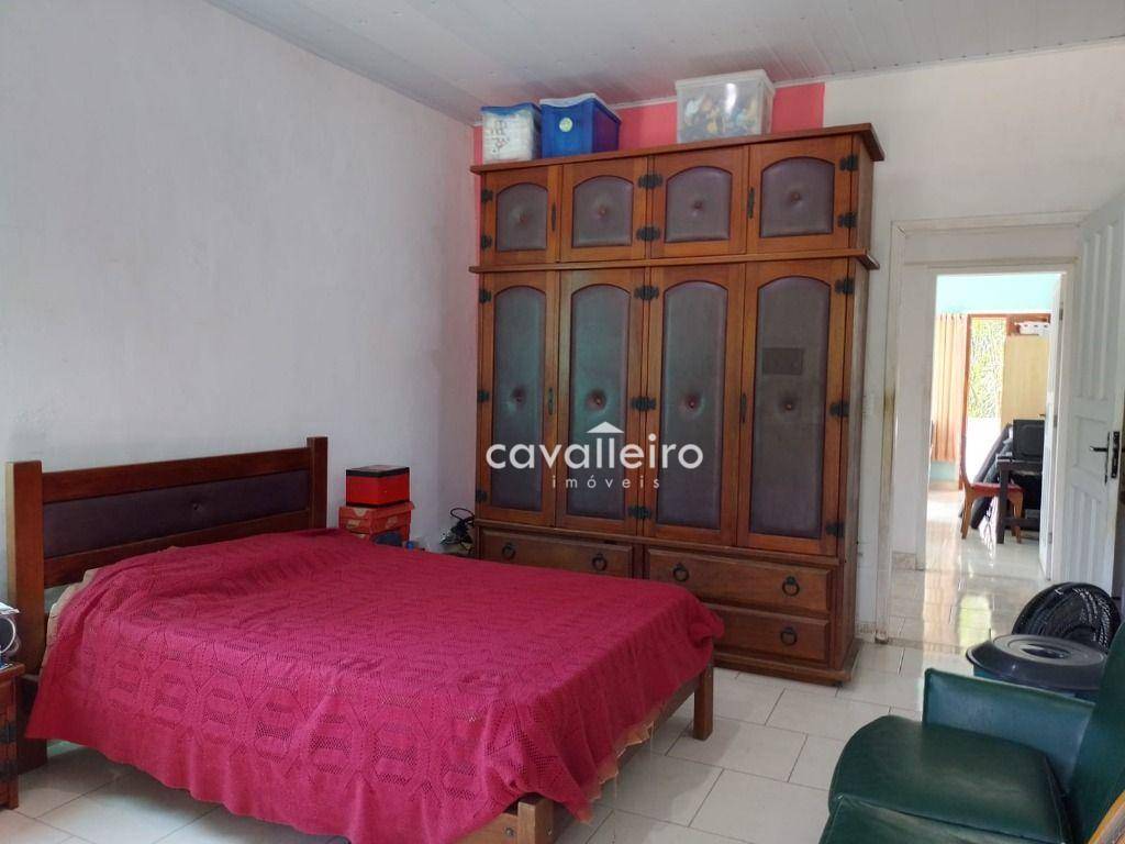 Casa à venda com 6 quartos, 300m² - Foto 12