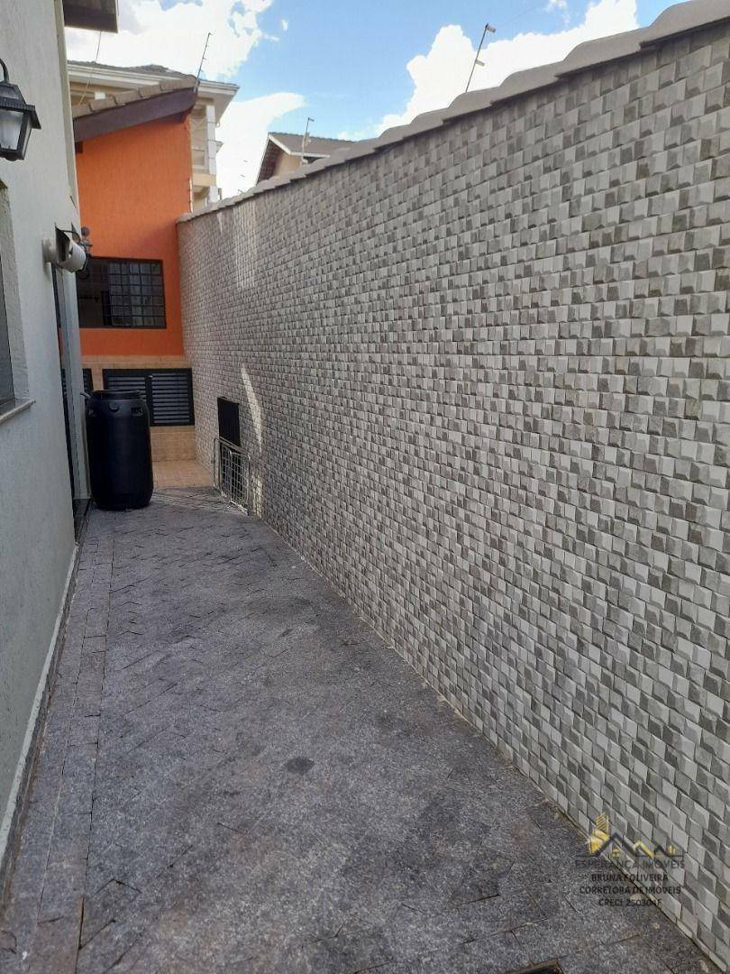 Sobrado à venda com 4 quartos, 240m² - Foto 6