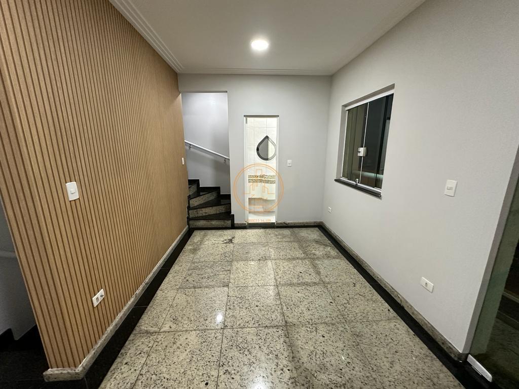 Casa à venda com 3 quartos, 145m² - Foto 2