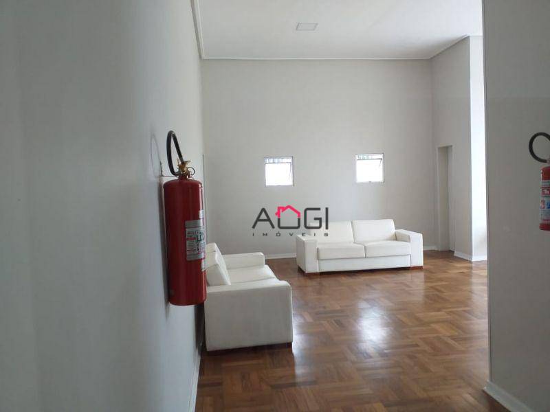 Apartamento à venda com 2 quartos, 82m² - Foto 2