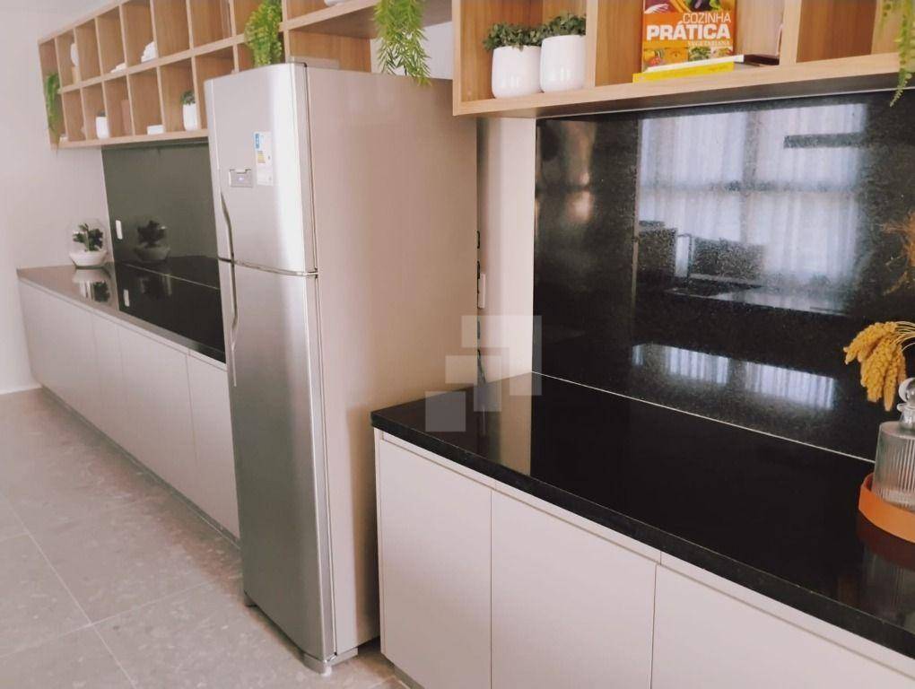 Apartamento para alugar com 2 quartos, 68m² - Foto 24