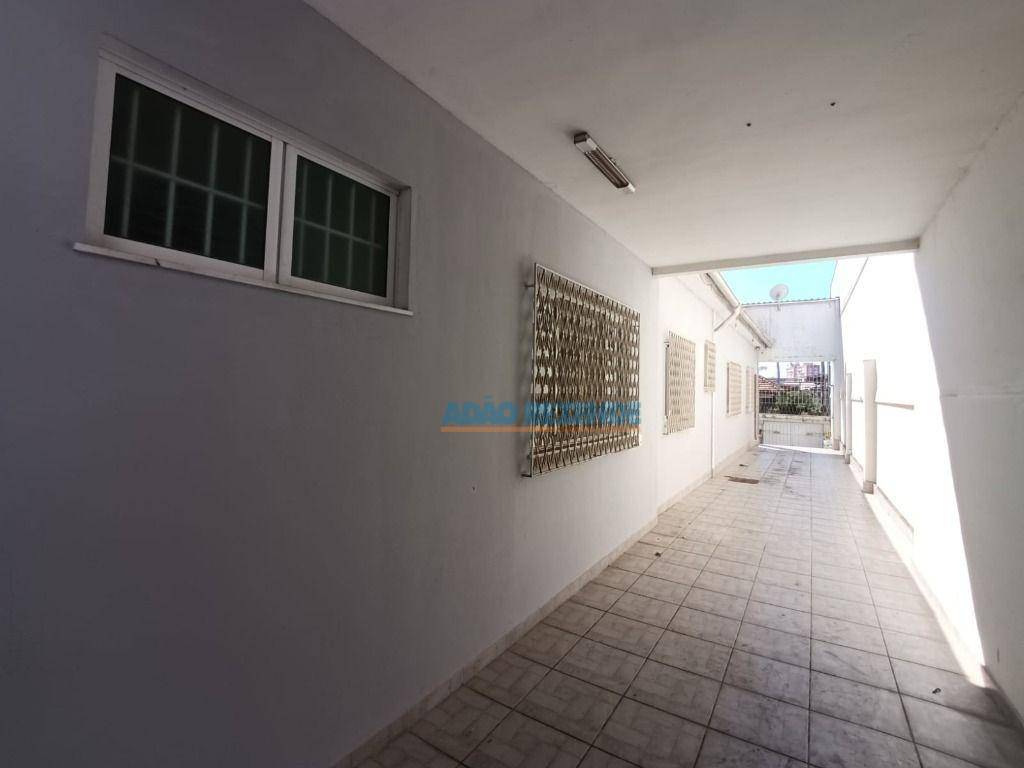 Casa à venda com 4 quartos, 220m² - Foto 19