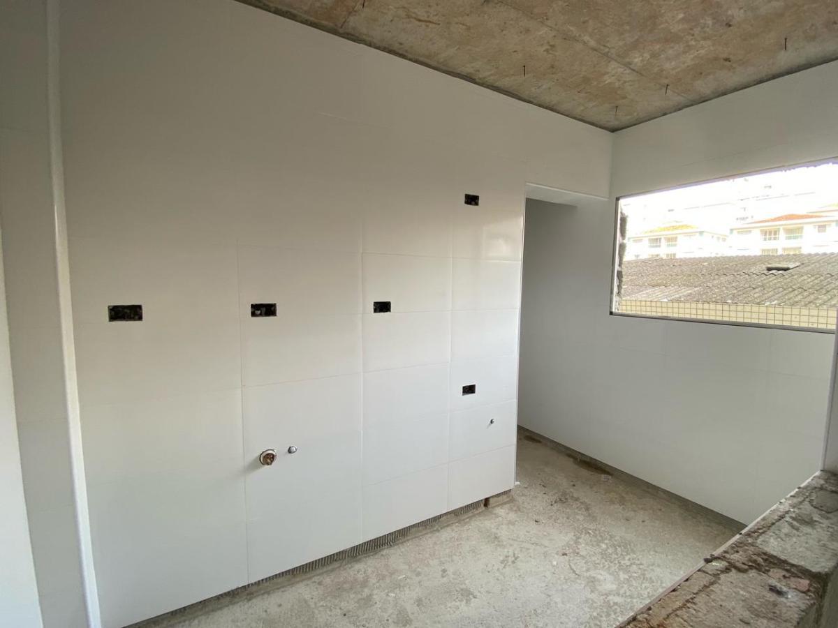 Apartamento à venda com 2 quartos, 68m² - Foto 31