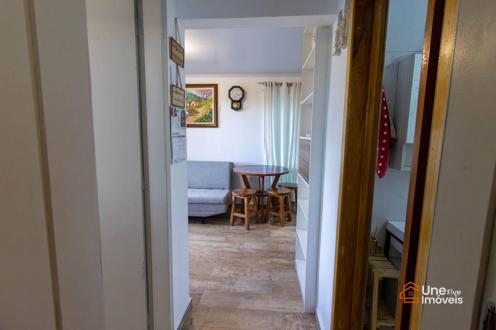 Casa à venda com 2 quartos, 70m² - Foto 11
