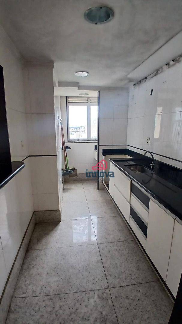 Apartamento à venda com 3 quartos, 182m² - Foto 7