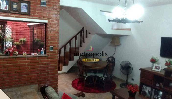 Sobrado à venda com 2 quartos, 250m² - Foto 2
