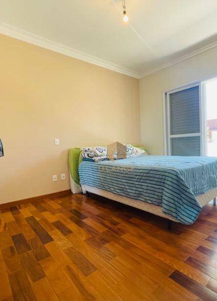 Casa de Condomínio à venda com 4 quartos, 340m² - Foto 13