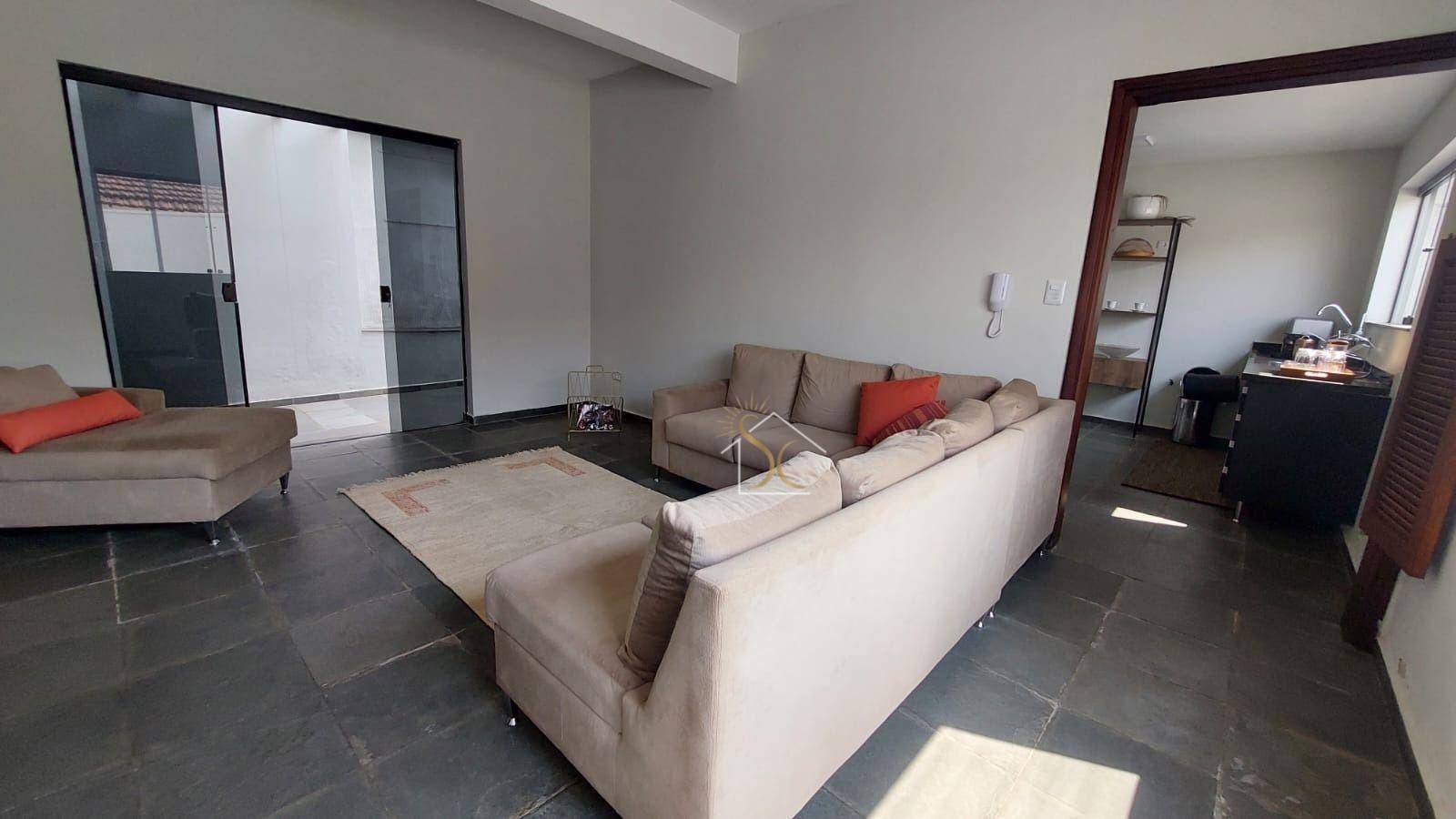 Casa à venda com 4 quartos, 285m² - Foto 2