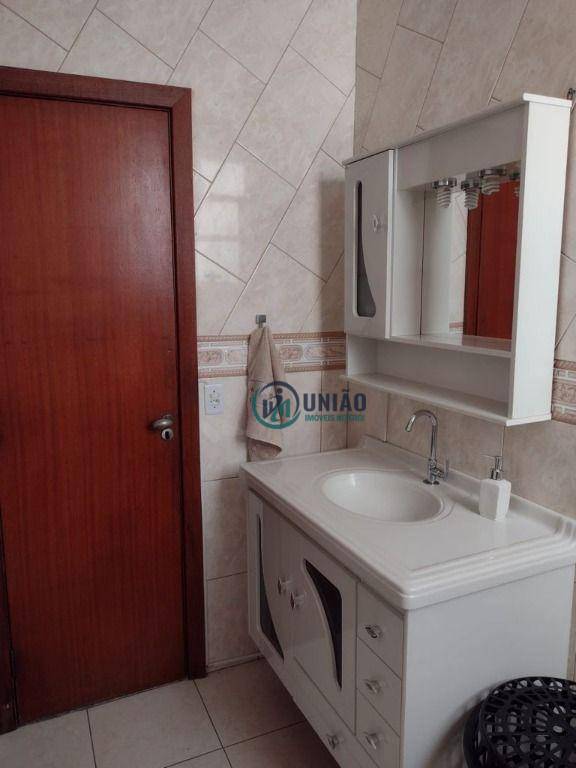 Apartamento à venda com 2 quartos, 70m² - Foto 12