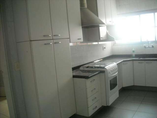 Apartamento à venda com 4 quartos, 208m² - Foto 13