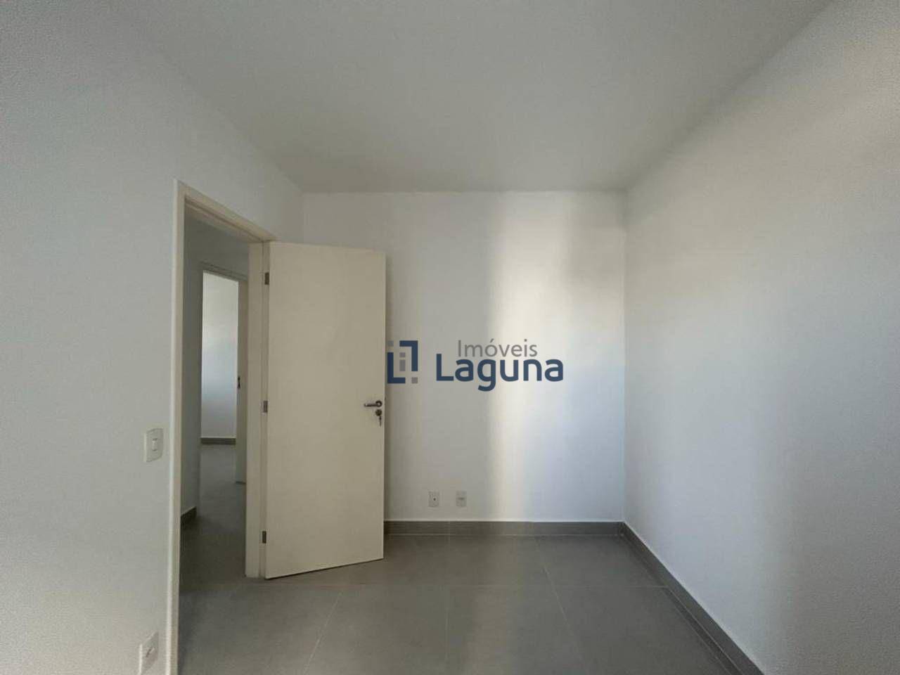 Apartamento para alugar com 3 quartos, 84m² - Foto 19