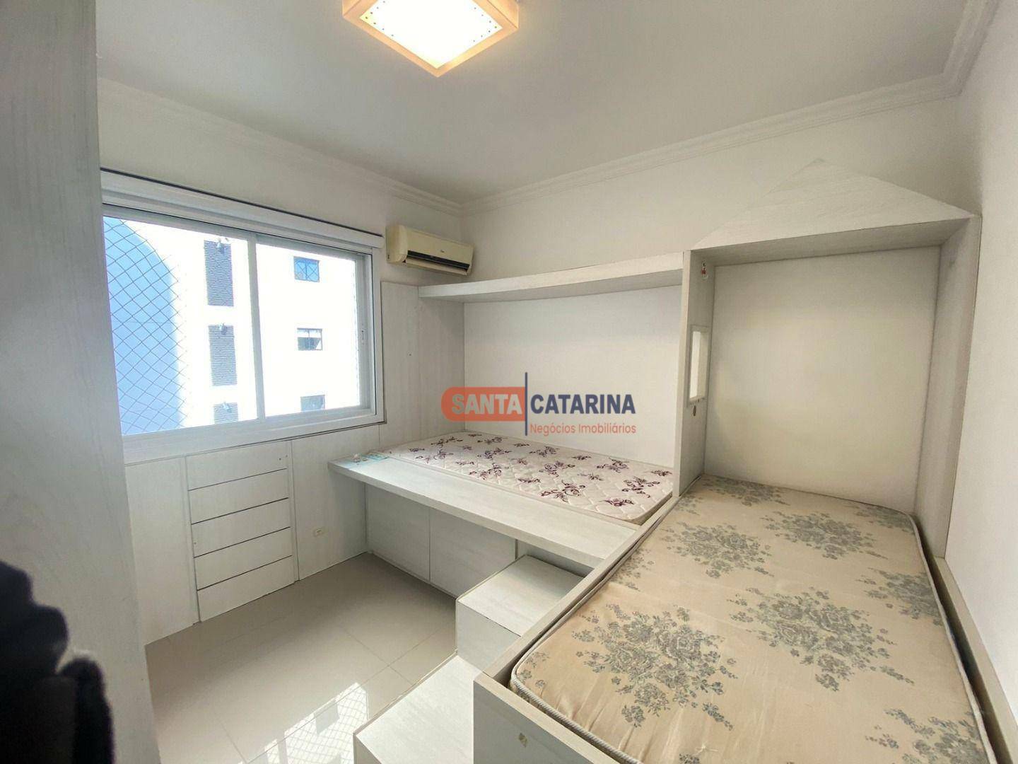 Apartamento para alugar com 3 quartos, 105m² - Foto 13