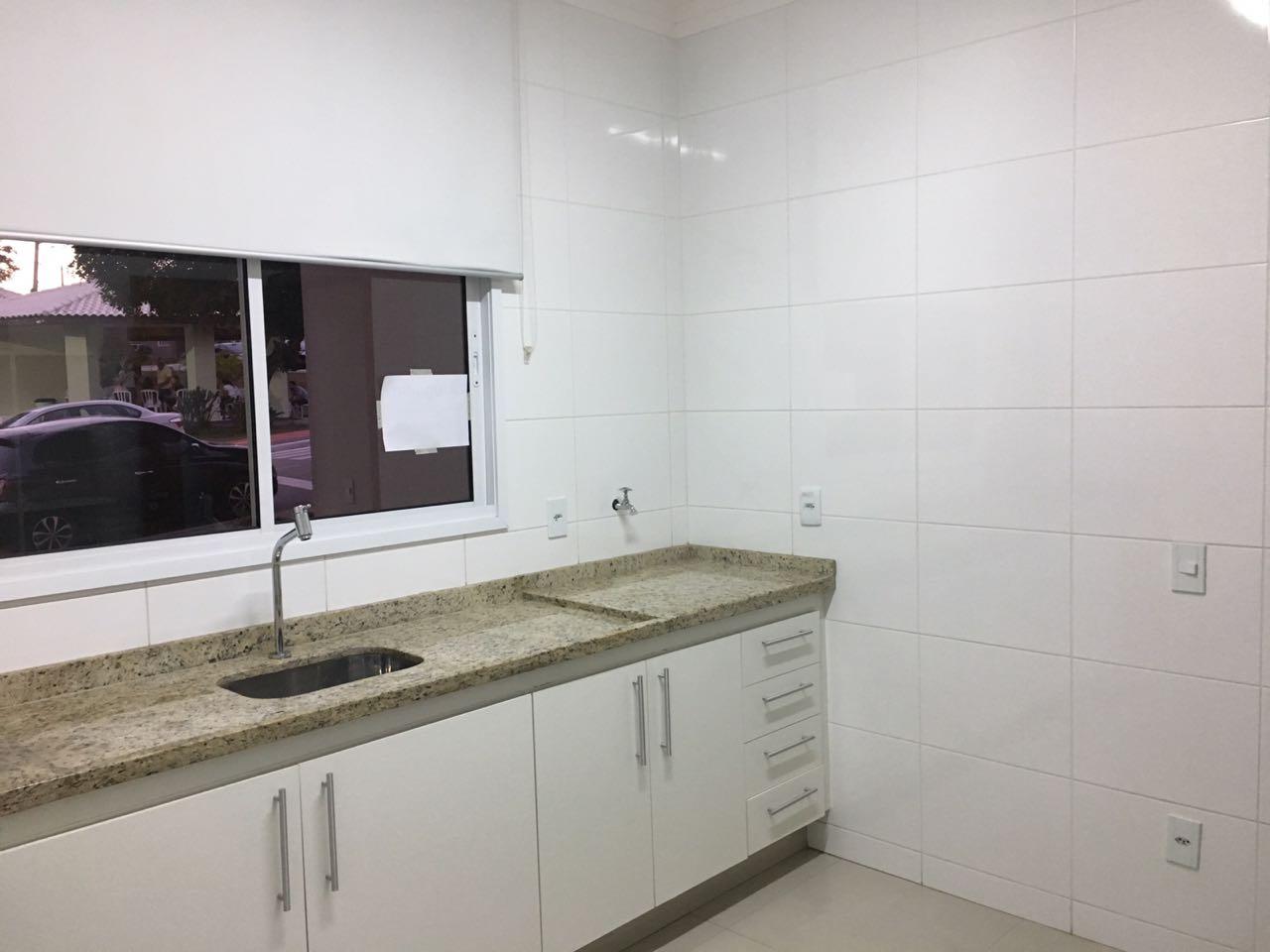 Casa para alugar com 3 quartos, 90m² - Foto 10