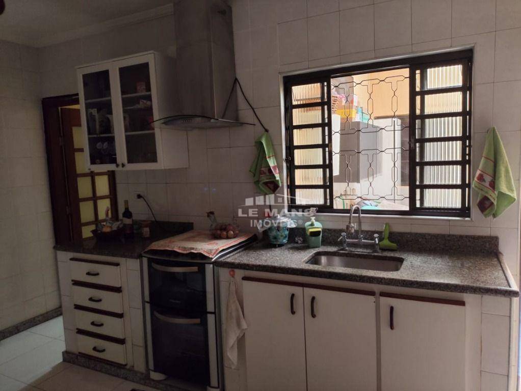 Casa à venda com 2 quartos, 90m² - Foto 3