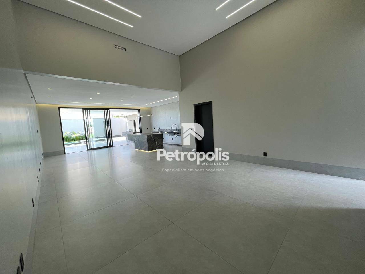 Casa à venda com 3 quartos, 240m² - Foto 13