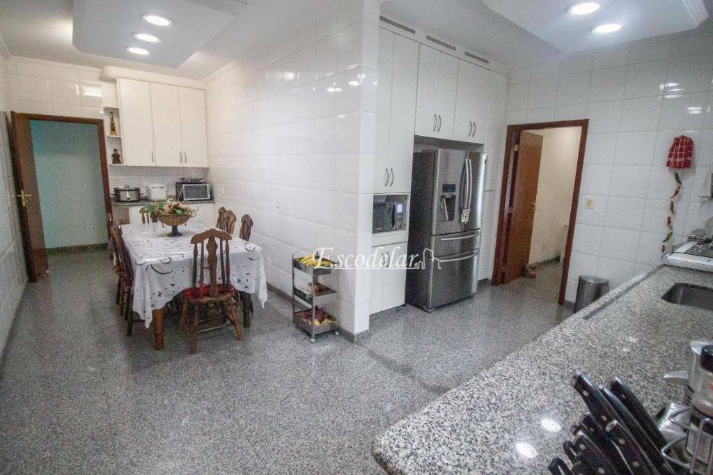 Casa à venda com 6 quartos, 750m² - Foto 40