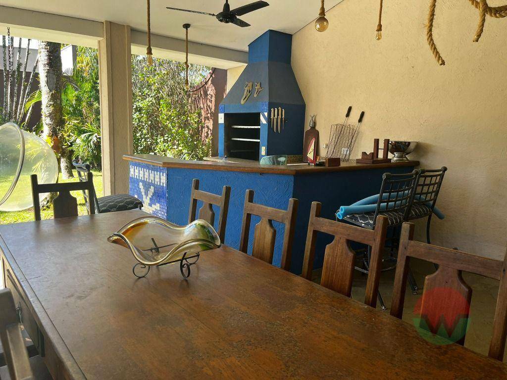 Casa de Condomínio à venda e aluguel com 4 quartos, 500m² - Foto 2