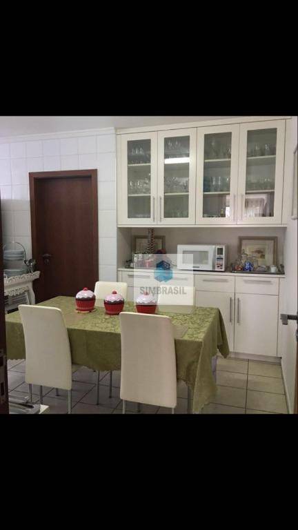 Apartamento à venda com 4 quartos, 227m² - Foto 10