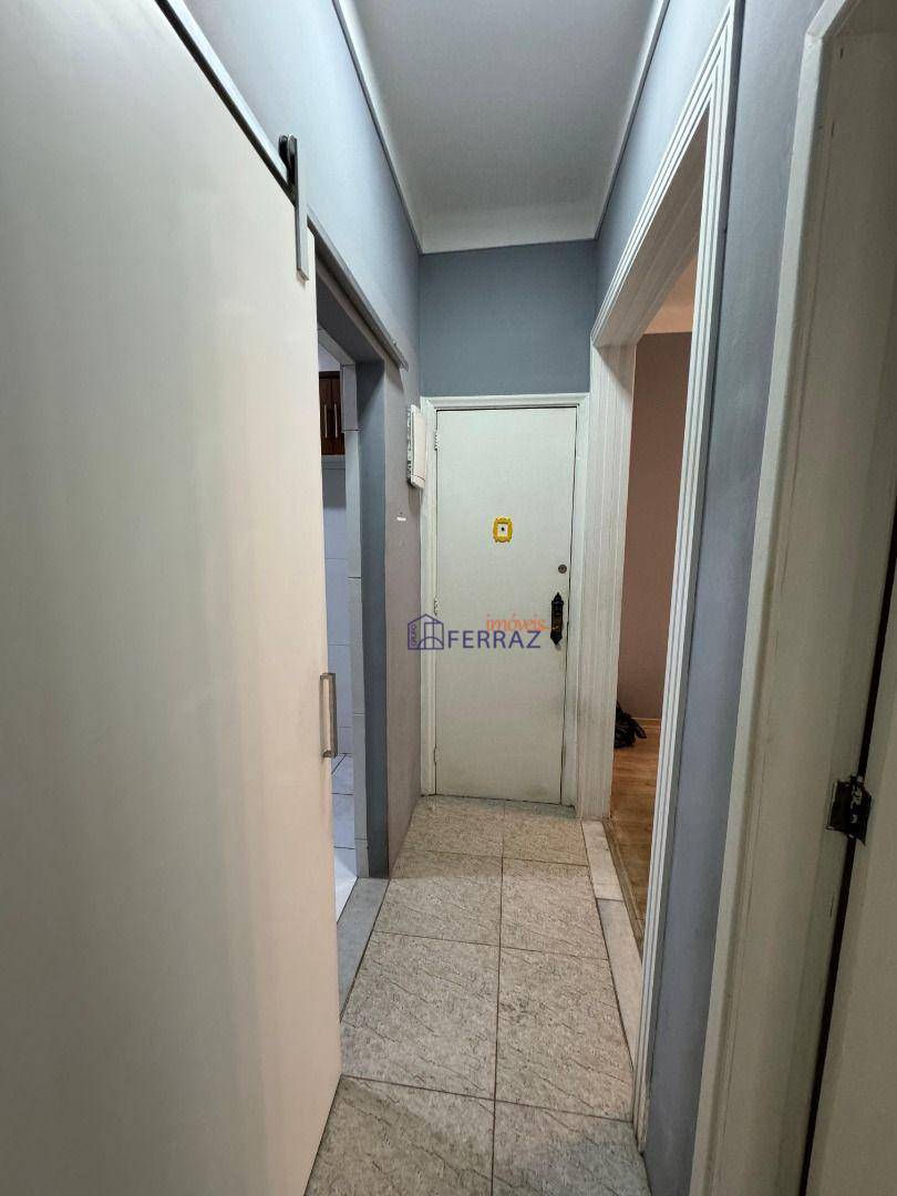 Apartamento à venda com 2 quartos, 70m² - Foto 9