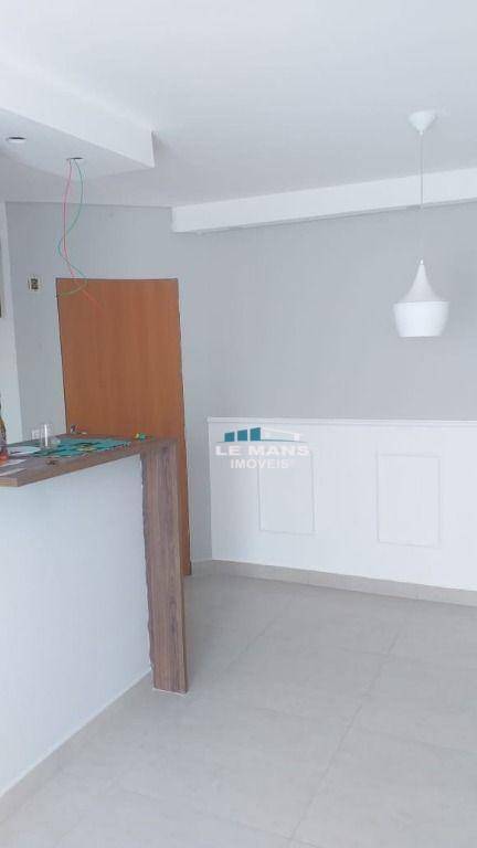 Apartamento à venda com 2 quartos, 45m² - Foto 2