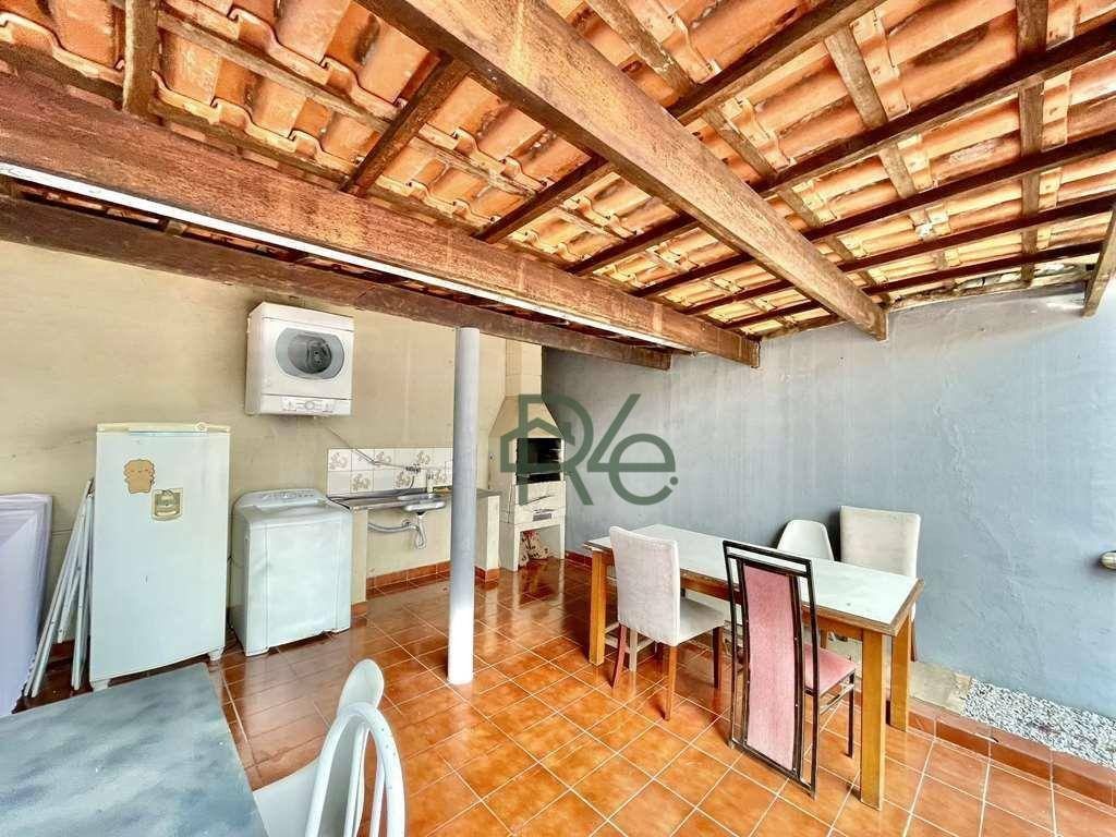 Casa de Condomínio à venda com 4 quartos, 350m² - Foto 45