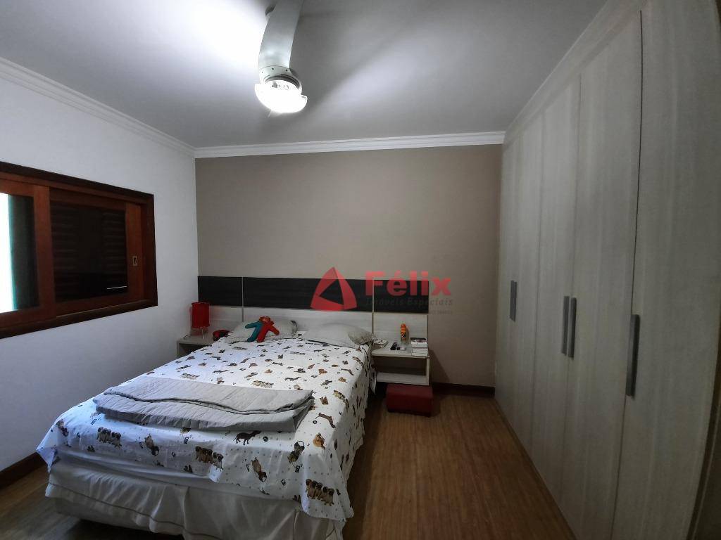 Sobrado à venda com 3 quartos, 300m² - Foto 43