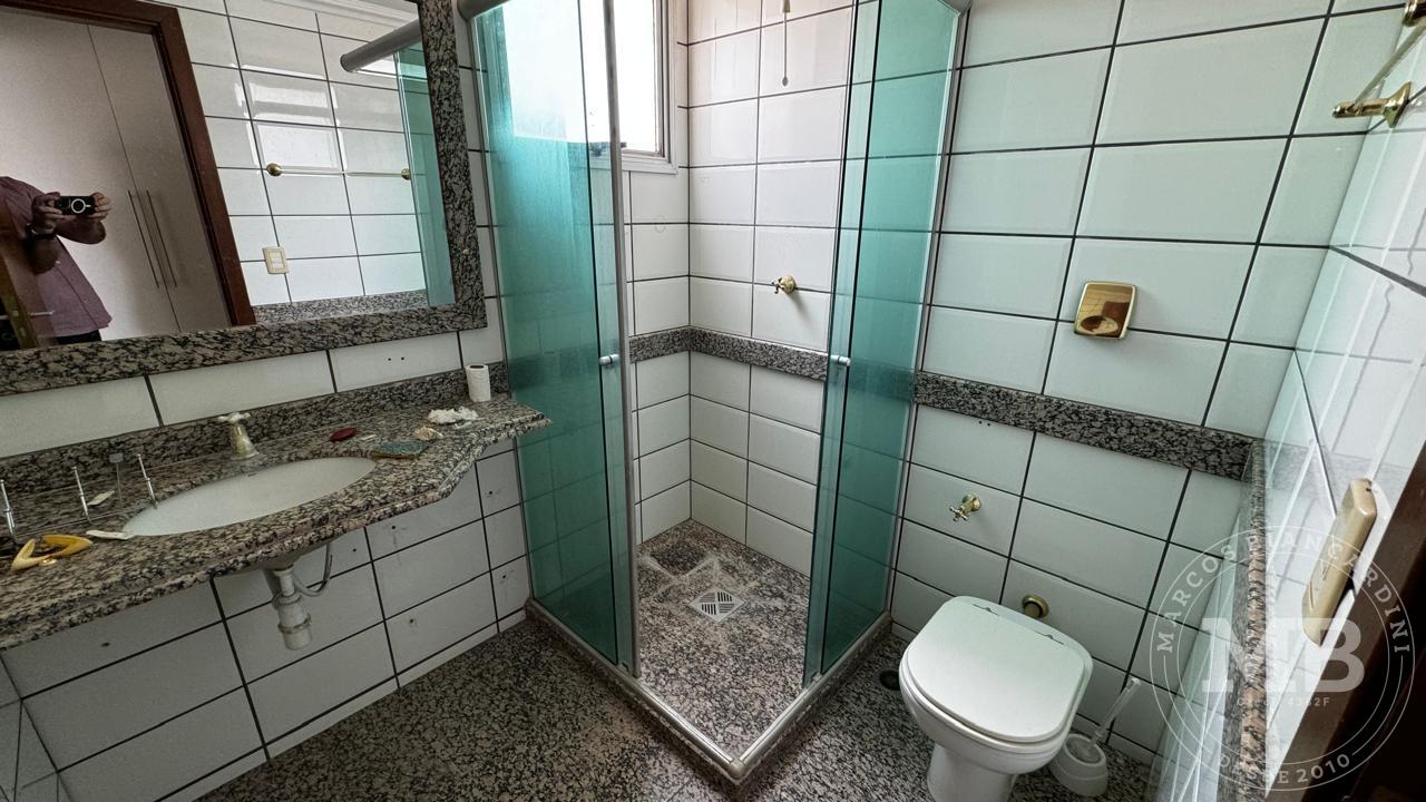 Apartamento à venda com 3 quartos, 181m² - Foto 17